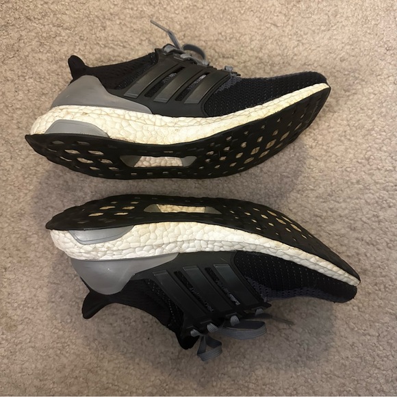 Adidas Ultraboost - Picture 3 of 8